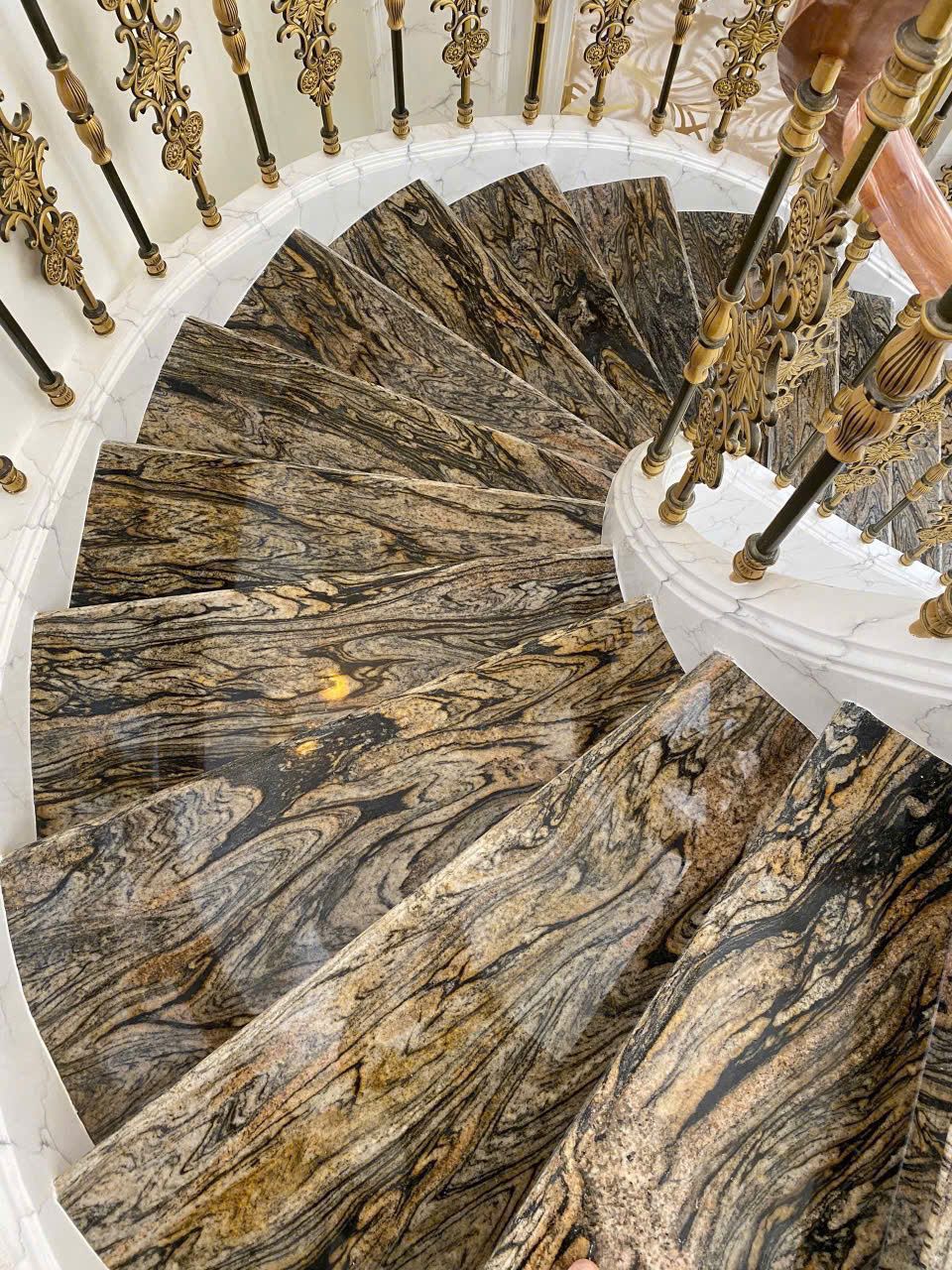 Đá Granite Thunder Gold